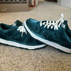Dunk Low Velvet